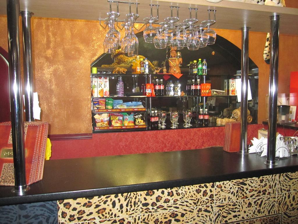 Jaguar Hotel Complex Harkiv Dış mekan fotoğraf